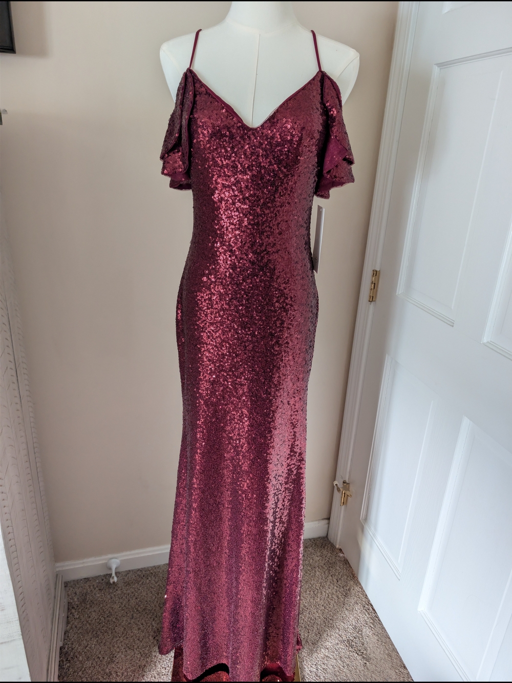 NWT THEIA Scarlet Sequin Gown Garnet Burgundy Flounce Sleeve Maxi Dress 8